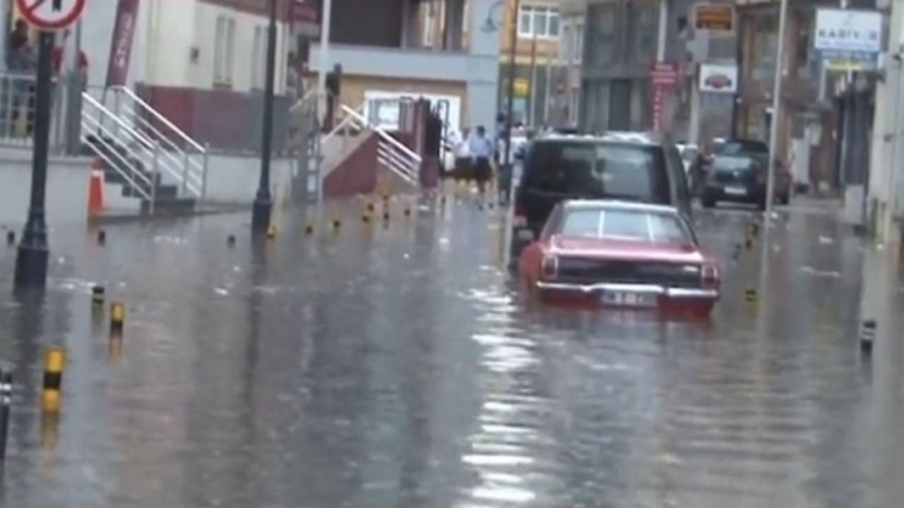 İstanbul'da yağış etkili olmaya başladı!