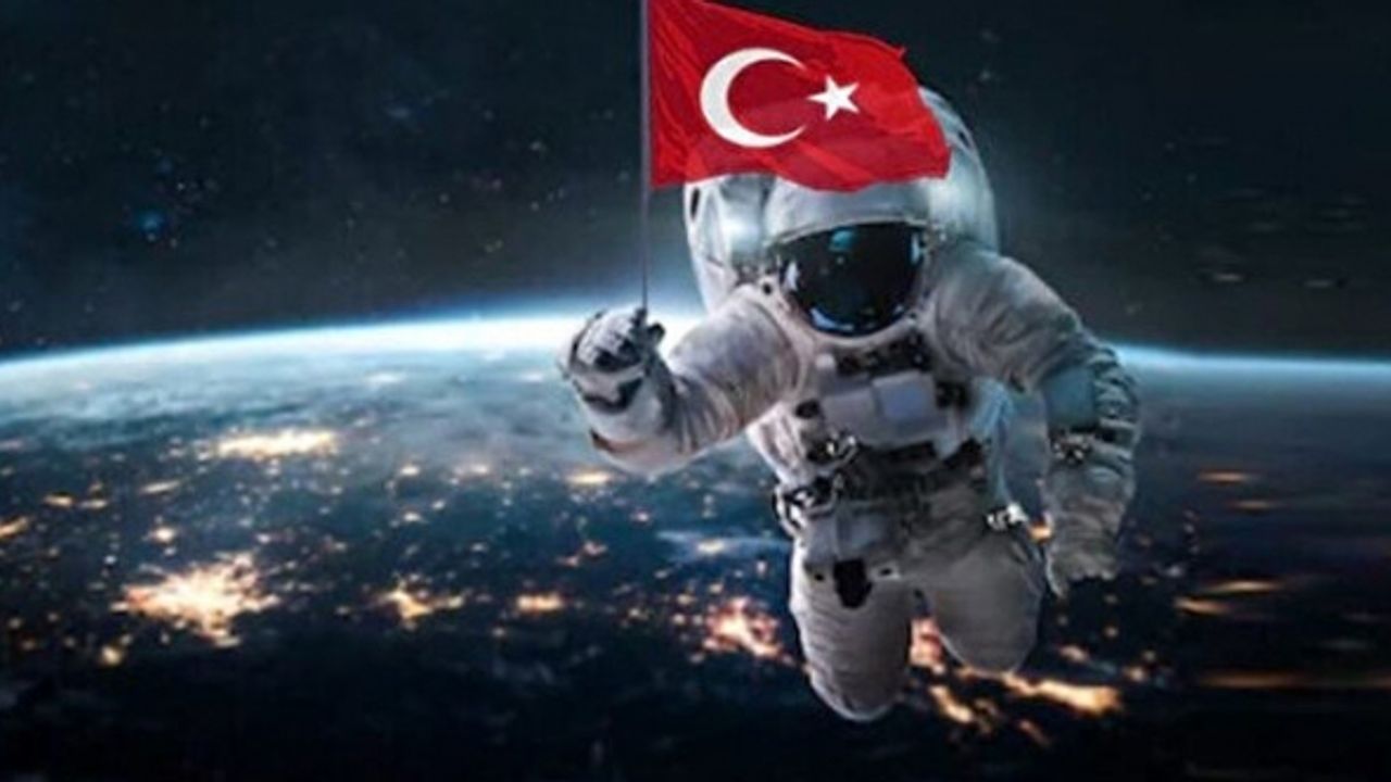 Bakan Varank paylaştı! Türk uzay yolcusu için tarihi imza atıldı