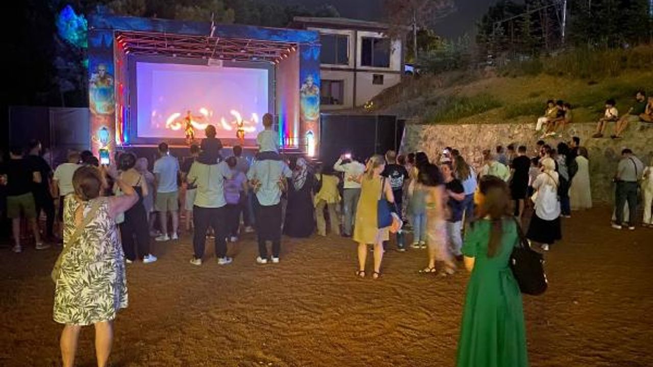 Türkiye’nin ilk ışık festivali ziyaretçilere kapılarını açtı