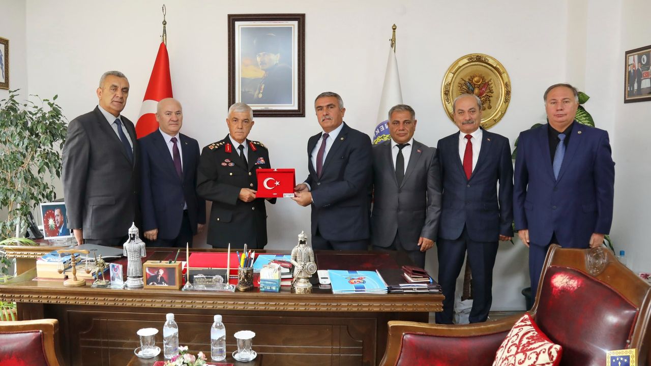 Orgeneral Arif Çetin Paşa'dan EMUJAD'a ziyaret