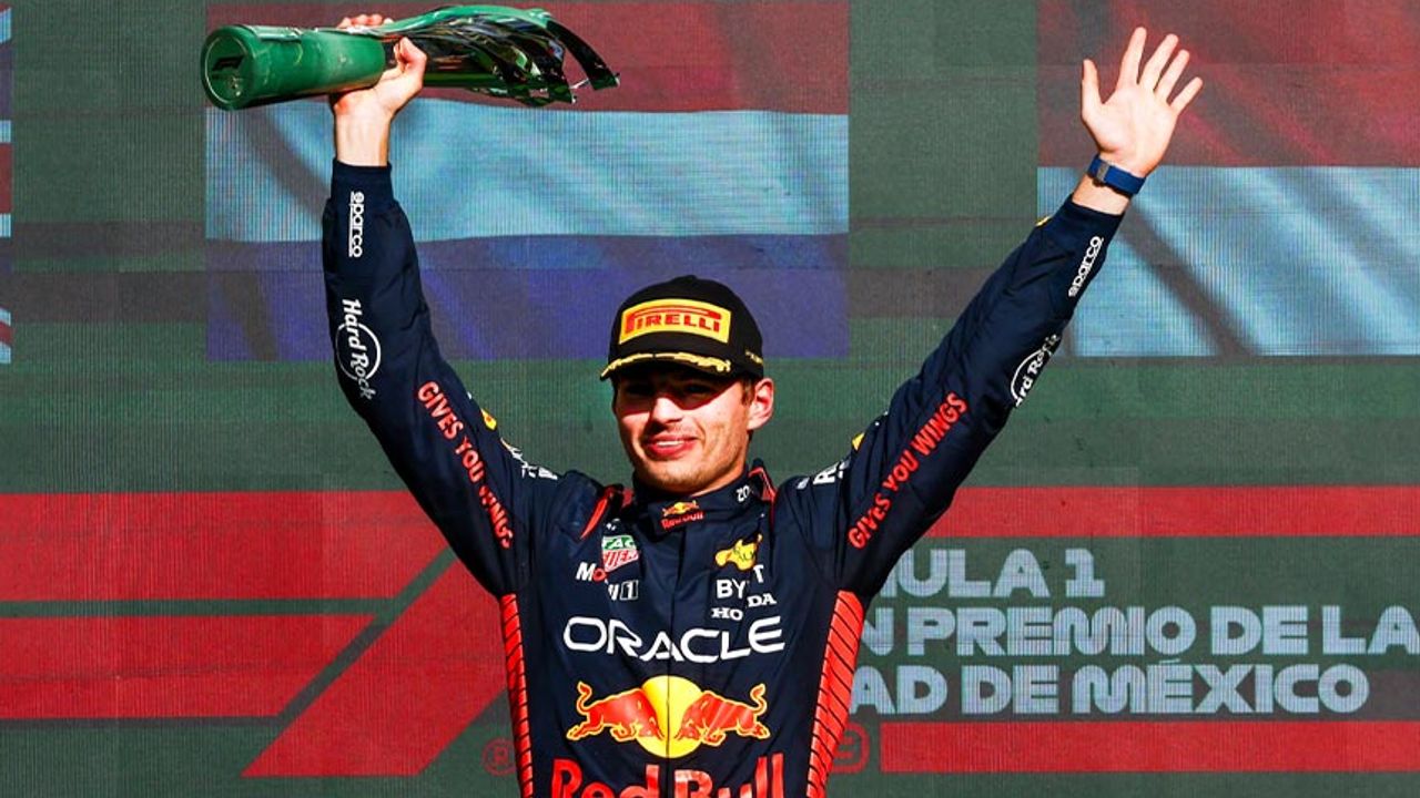 Formula 1'de Meksika GP'nin galibi Verstappen oldu!