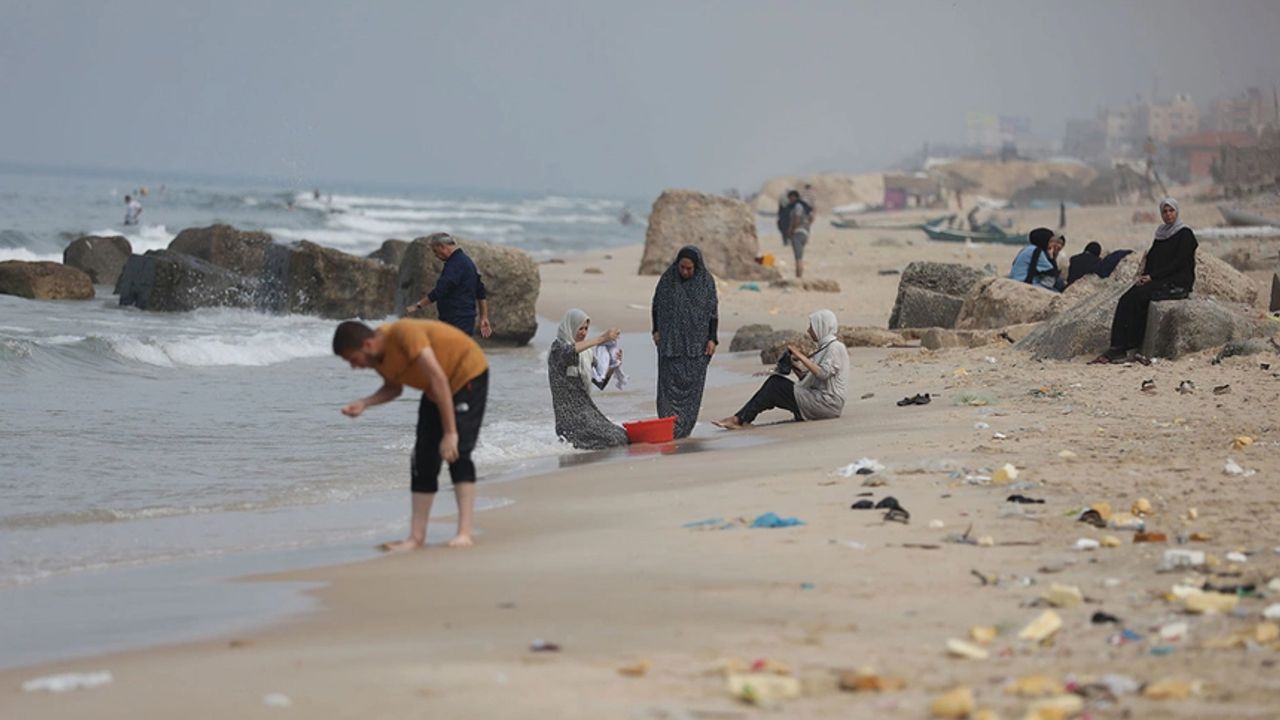 Filistinliler su krizine karşı deniz suyuyla mücadele veriyor