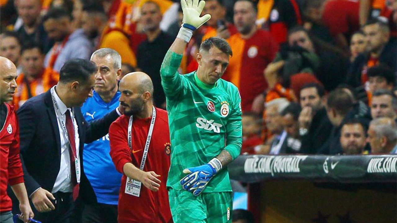 Muslera sakatlanarak oyundan çıktı! Peki Galatasaray kaptanının sağlık durumu nasıl?