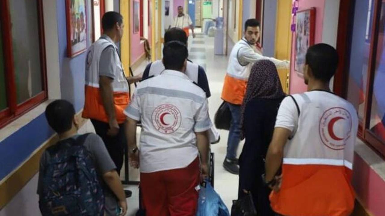 Filistin Kızılayı: Gazze'deki ekibimizle irtibat kesildi