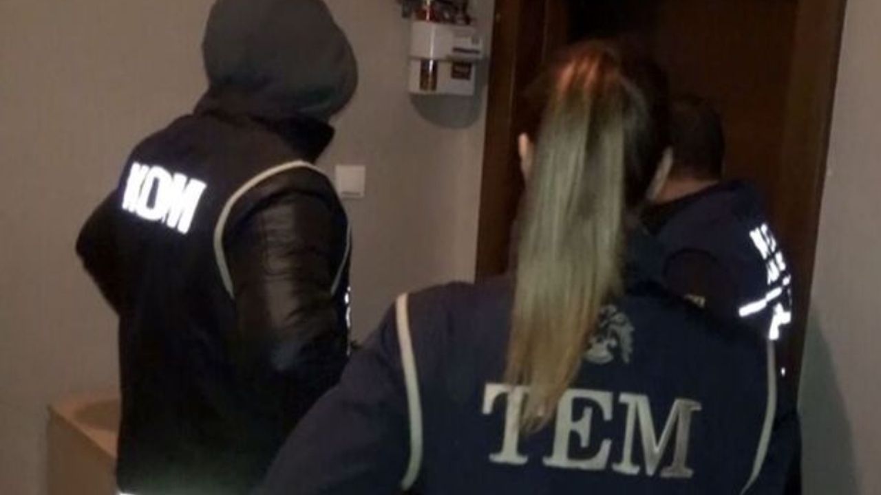 İzmir merkezli 9 ilde FETÖ operasyonu: 12 şüpheli gözaltına alındı!