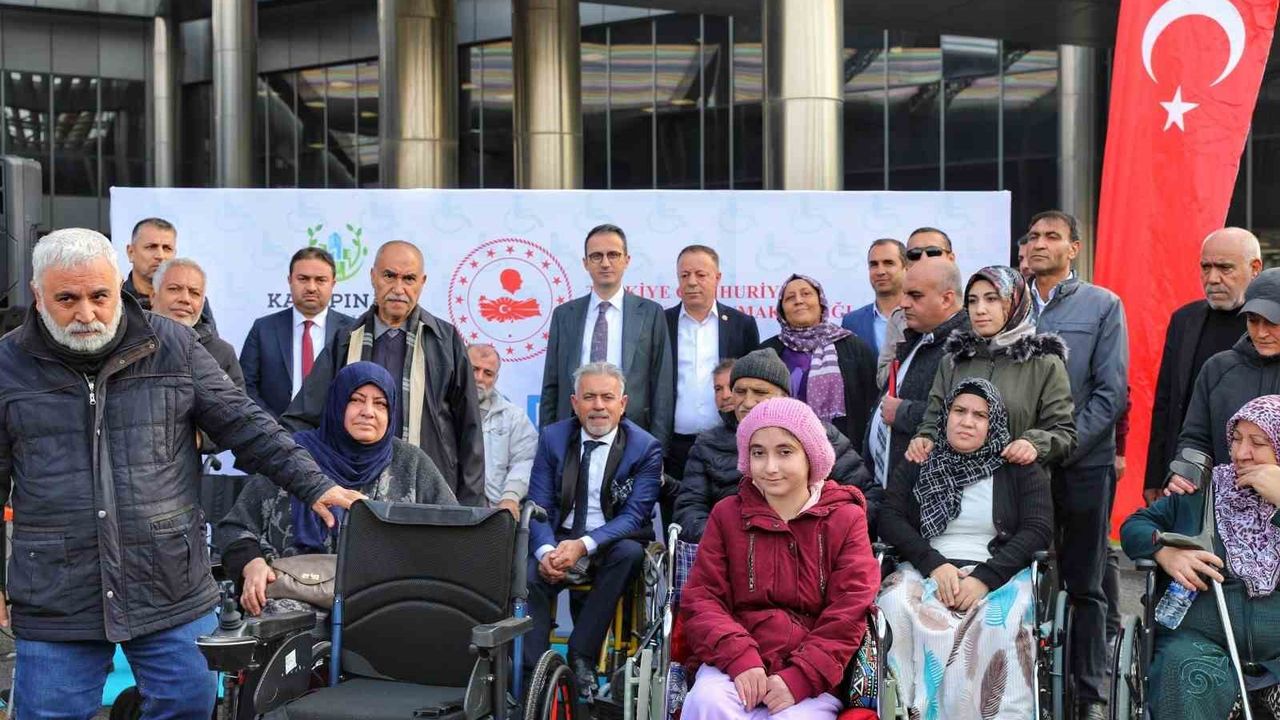 Kayapınar Belediyesi'nden alkış alan destek: 100 engelliye akülü araç verildi