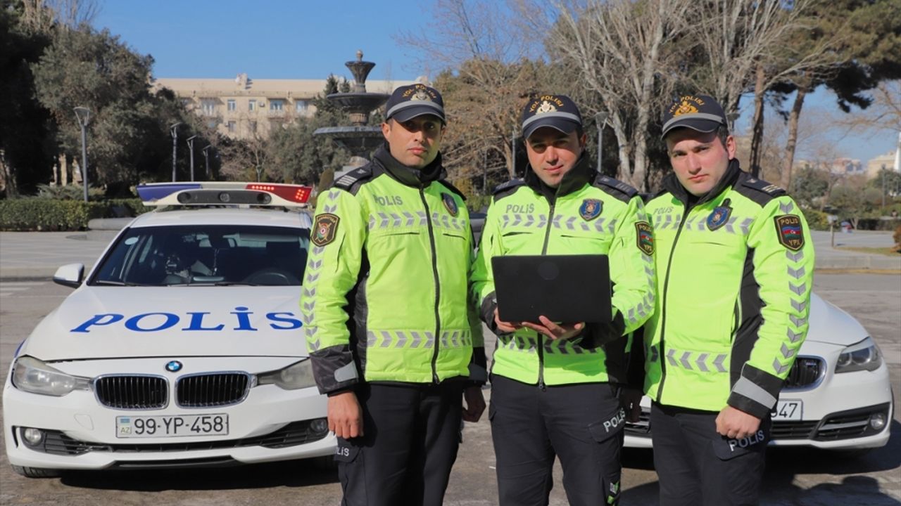 Azerbaycanlı trafik polisleri, AA'nın "Yılın Kareleri"ne oy verdi