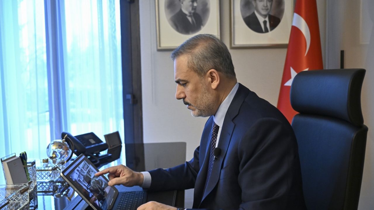 Dışişleri Bakanı Fidan, AA'nın "Yılın Kareleri" oylamasına katıldı