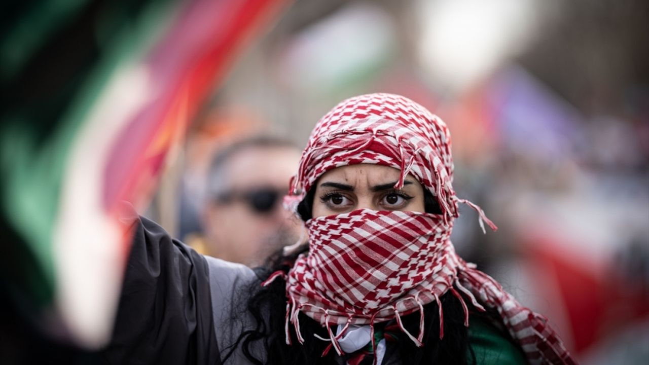 İspanya'nın başkenti Madrid'de Filistin'e destek gösterisi düzenlendi