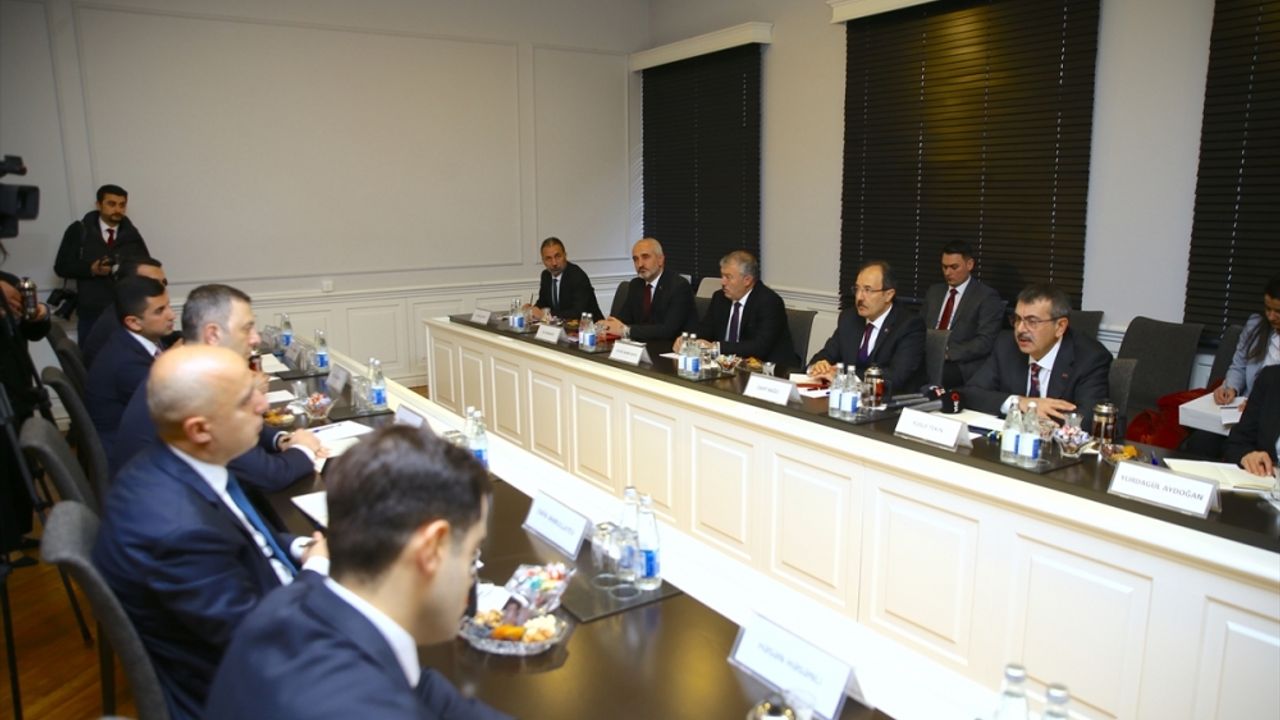 Milli Eğitim Bakanı Yusuf Tekin, Azerbaycanlı mevkidaşı Amrullayev'le görüştü: