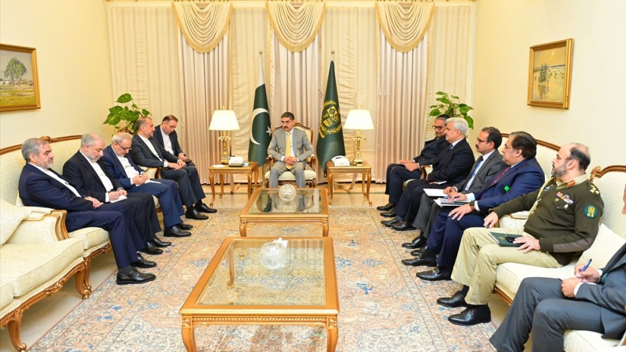 Pakistan Başbakanı Kakar'dan, İran ile ilişkilerin güçlendirilmesinde kararlılık vurgusu