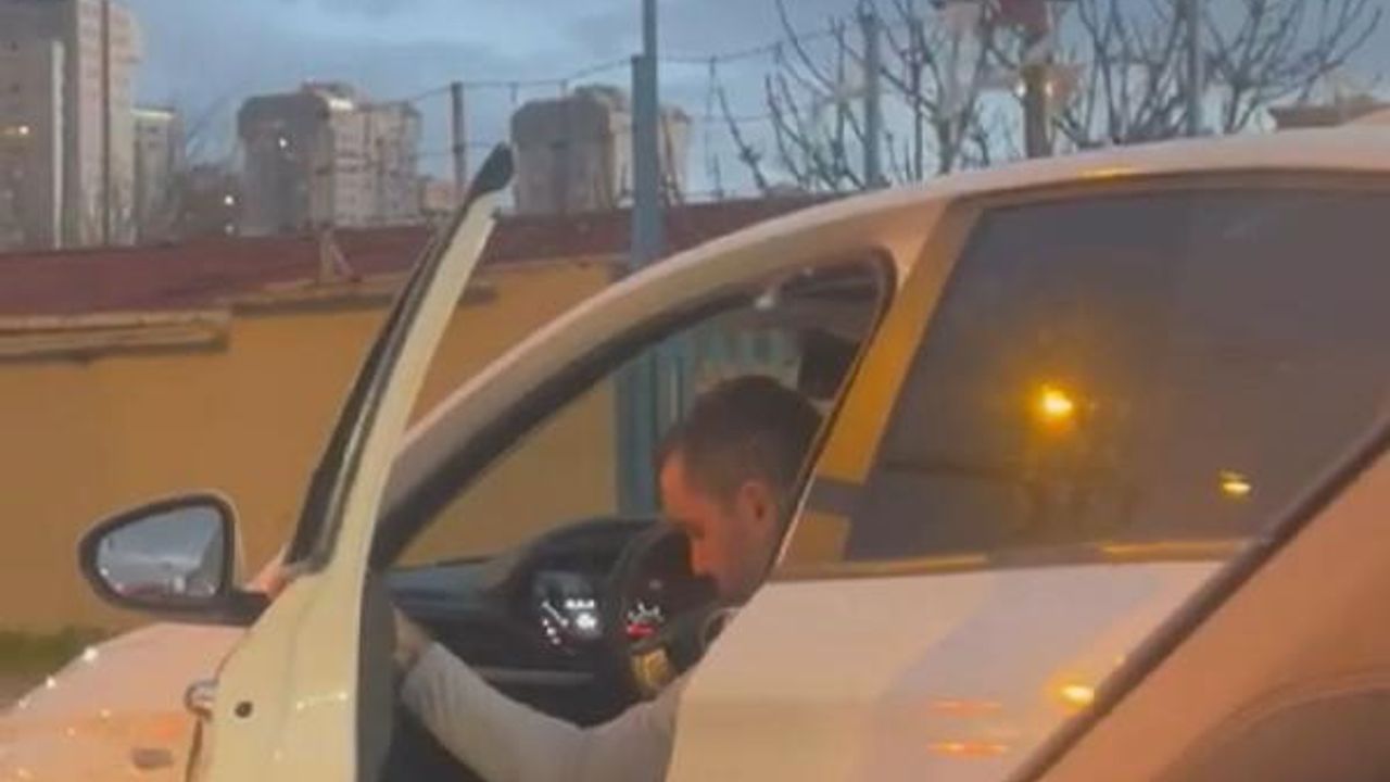 Ataşehir'de tartıştığı sürücüyü tehdit edip çocuğuna küfür eden saldırgan  yakalandı