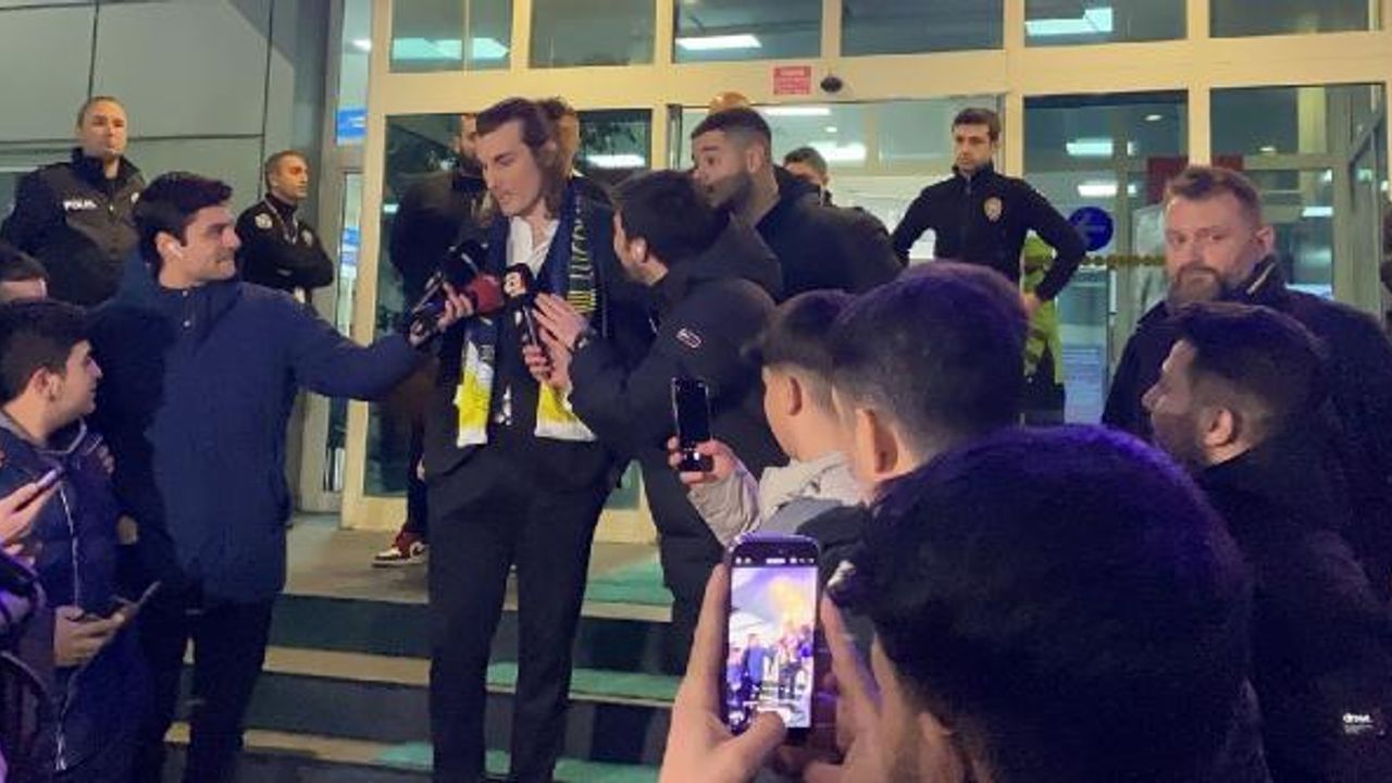 Fenerbahçe'nin transfer görüşmelerine başladığı milli futbolcu Çağlar Söyüncü İstanbul'da  