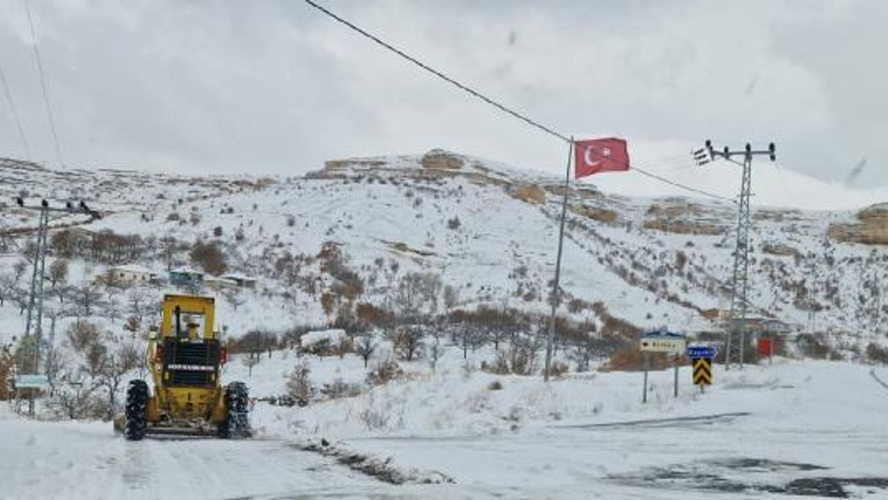Malatya'da 129 mahalle yolu, kardan kapandı