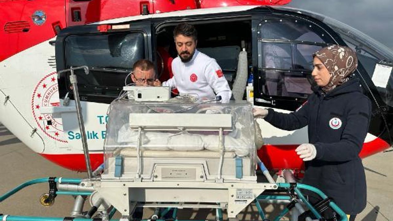 Şırnak’ta ambulans helikopter, zatürre teşhisi konulan 2 aylık Nehir için havalandı