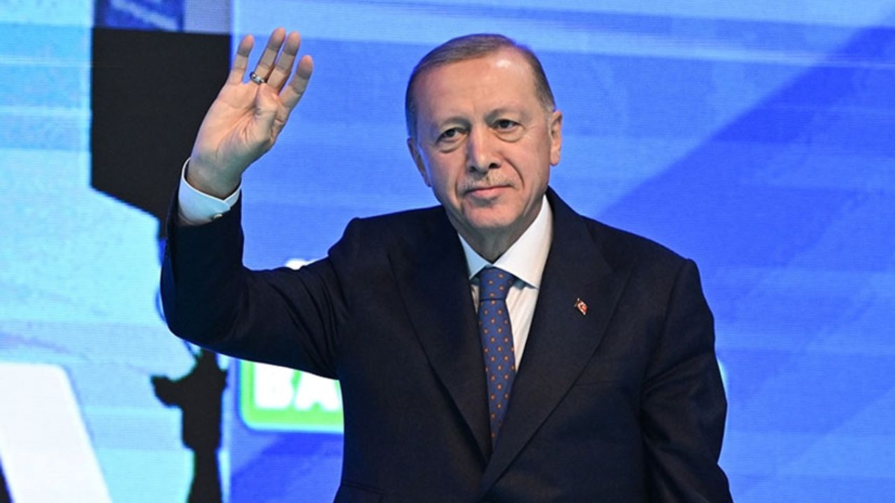 Cumhurbaşkanı Erdoğan'dan sağlık çalışanlarına müjdeli haber