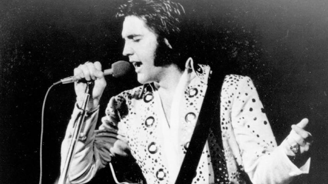 Elvis Presley, hologram konserle hayranları ile buluşacak