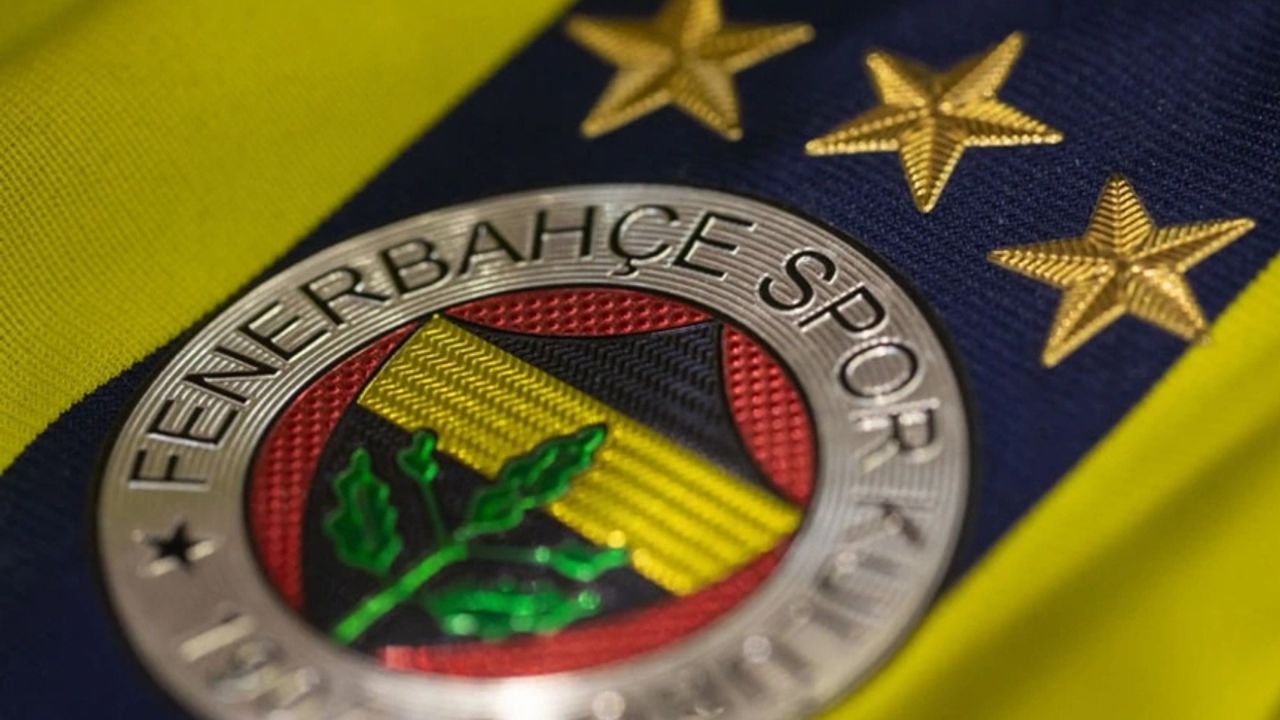 Fenerbahçe'de yıldız oyuncunun ayrılığı resmen açıklandı
