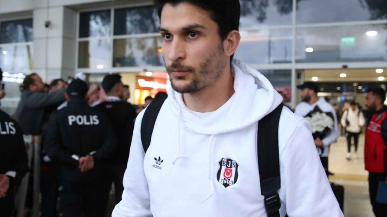 Beşiktaş kafilesi, Antalya'ya geldi
