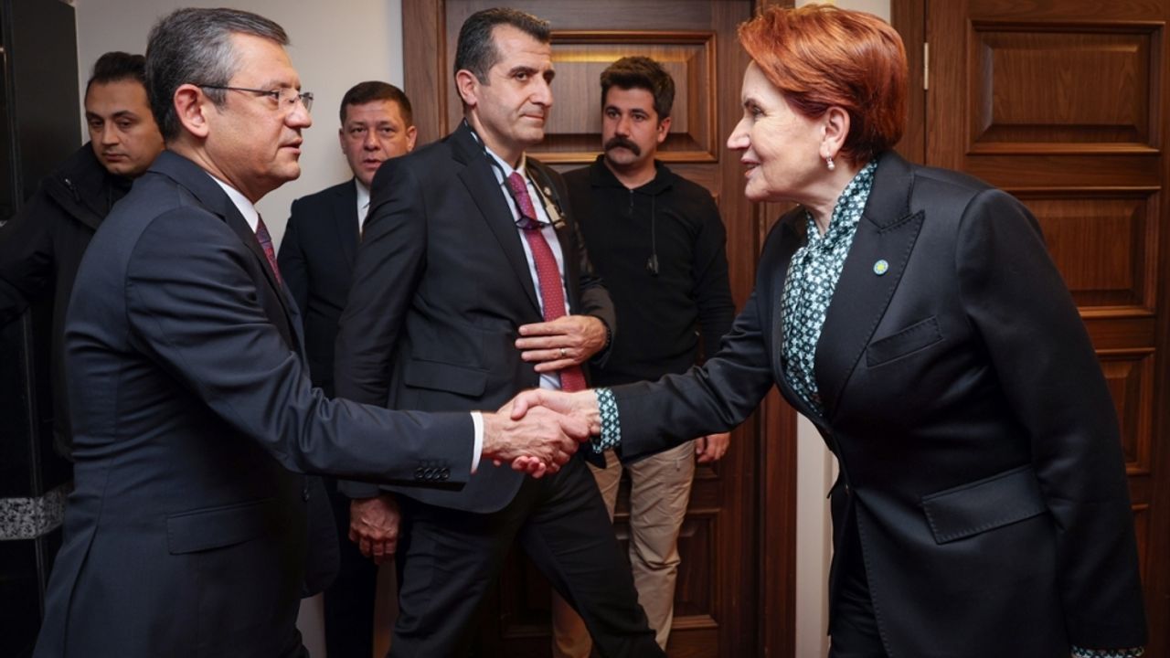 CHP Genel Başkanı Özel'den İYİ Parti Genel Başkanı Akşener'e taziye ziyareti