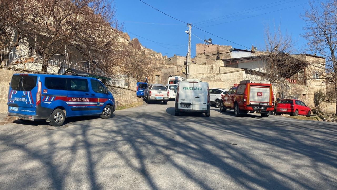 Kayseri'de yangın çıkan evde bir kişi ölü bulundu