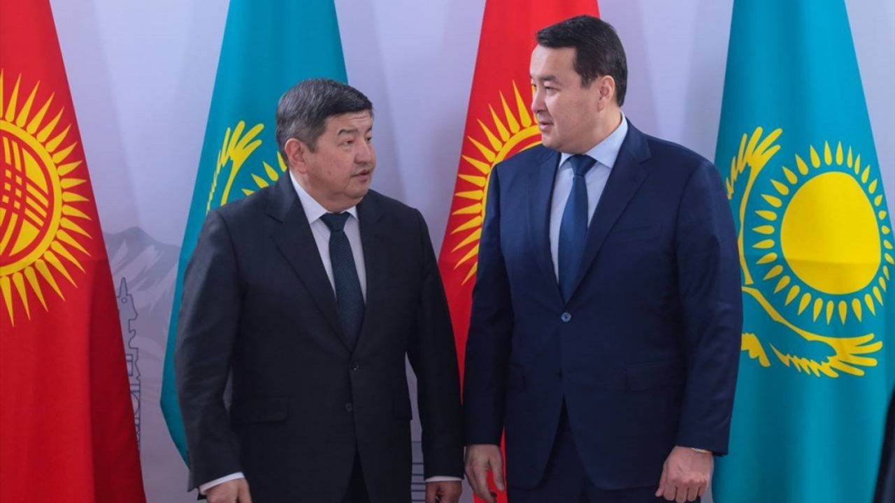 Kazakistan ile Kırgızistan sınırda araçların geçişi için ek bir kontrol noktası kuracak