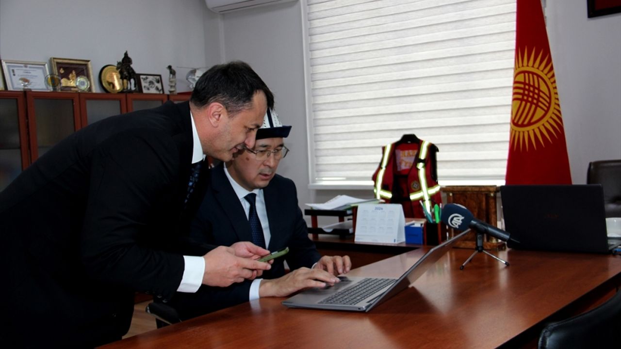Kırgızistan Acil Durumlar Bakan Birincisi Yardımcısı Mambetov, AA'nın "Yılın Kareleri" oylamasına katıldı