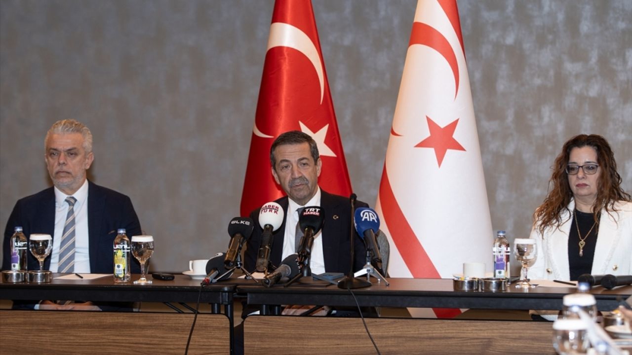 KKTC Dışişleri Bakanı Ertuğruloğlu, Ankara'da basın mensuplarıyla bir araya geldi: