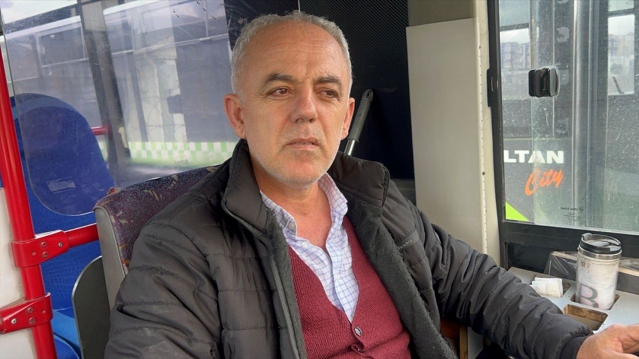 Kocaeli'de halk otobüsü şoförü fenalaşan yolcuyu hastaneye yetiştirdi