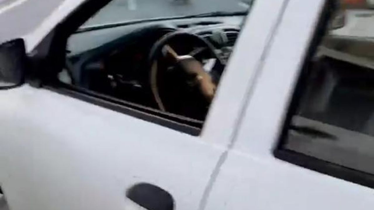 Ataşehir'de minibüsün önünü kesen otomobil sürücüsü yakalandı