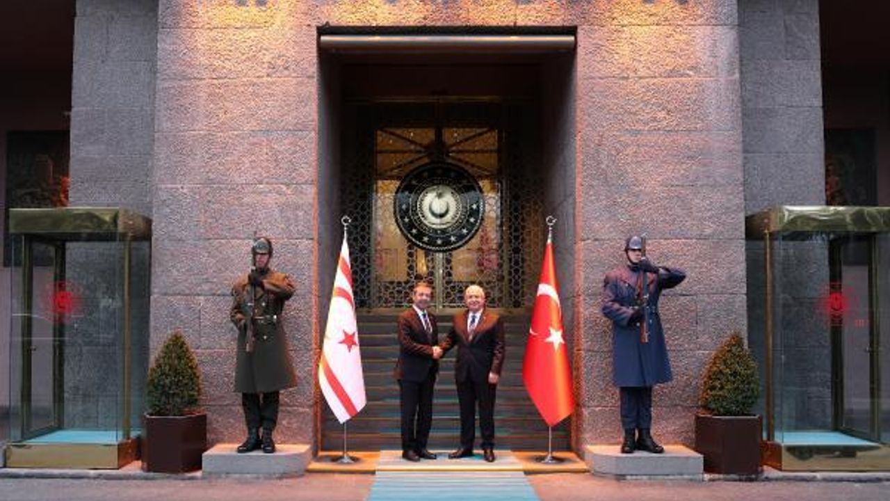 Bakan Güler, KKTC Dışişleri Bakanı Ertuğruloğlu ile bir araya geldi