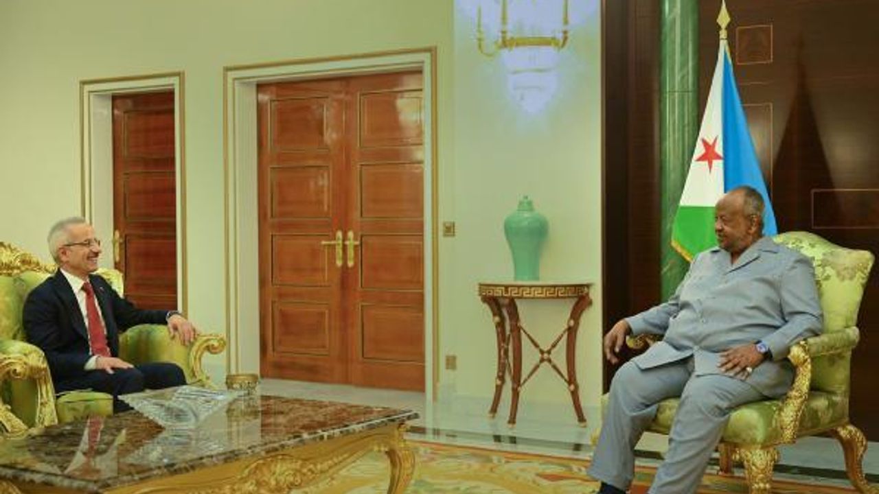Bakan Uraloğlu, Cibuti Cumhurbaşkanı Guelleh ile görüştü