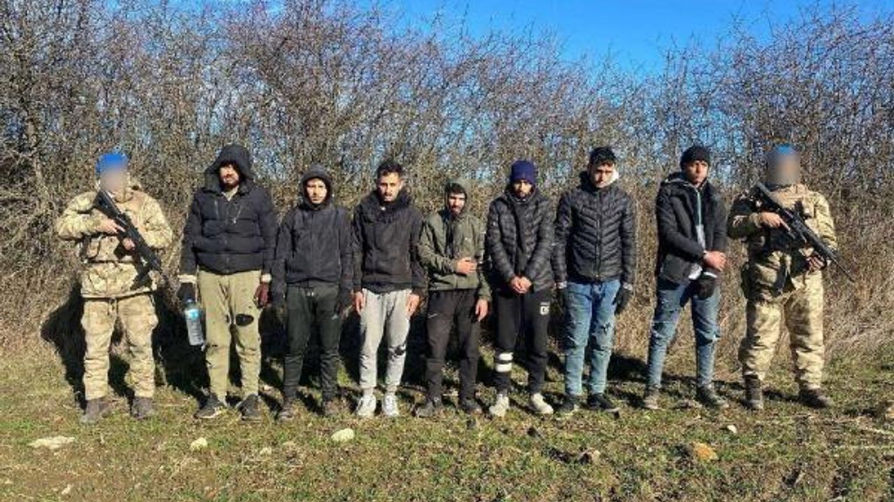 Edirne'de 294 kaçak göçmen ile 14 organizatör şüphelisi yakalandı