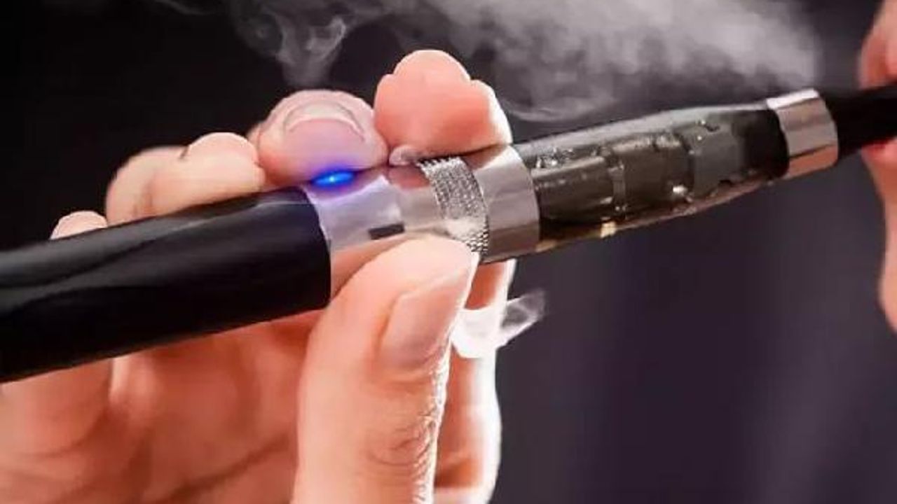 “Elektronik sigara erkekte kısırlığa neden olabilir”