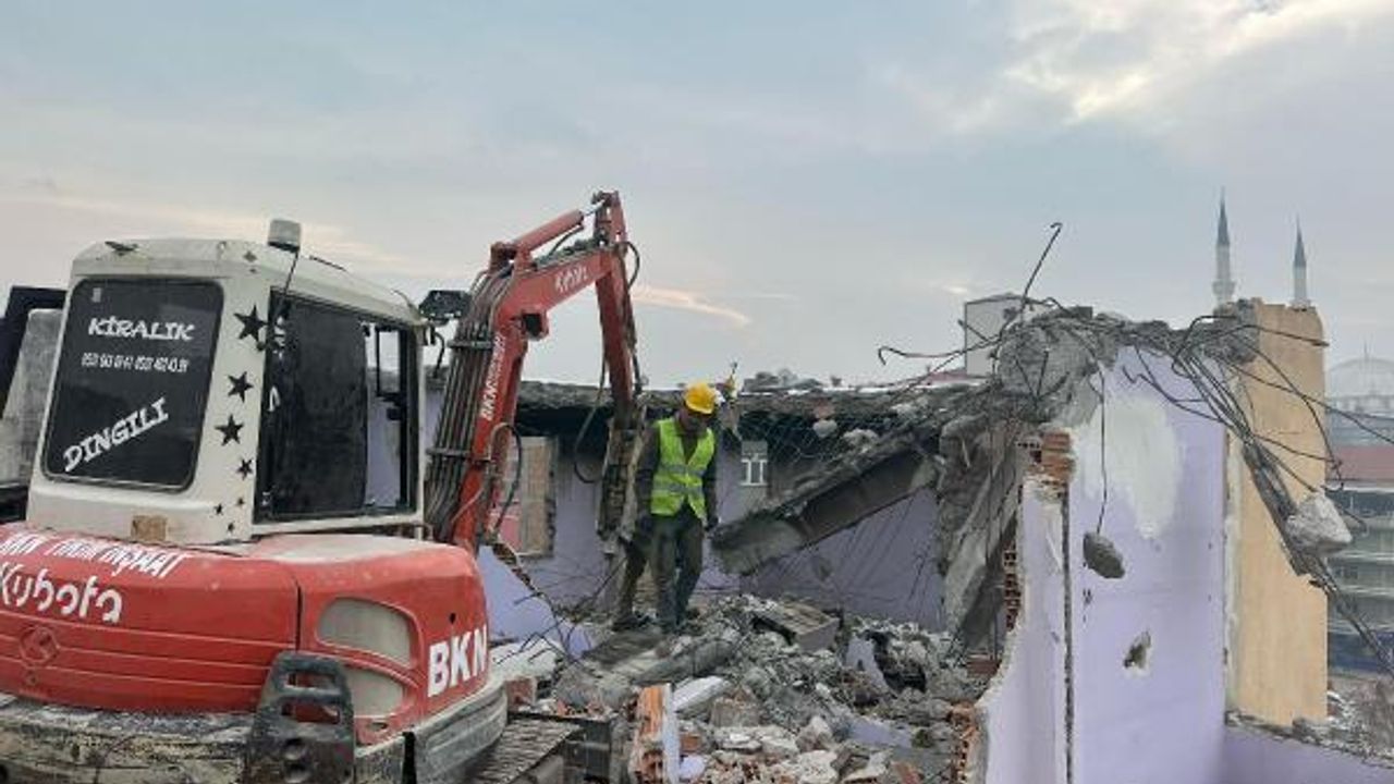 Iğdır'da 4 yılda 800 metruk bina yıkıldı