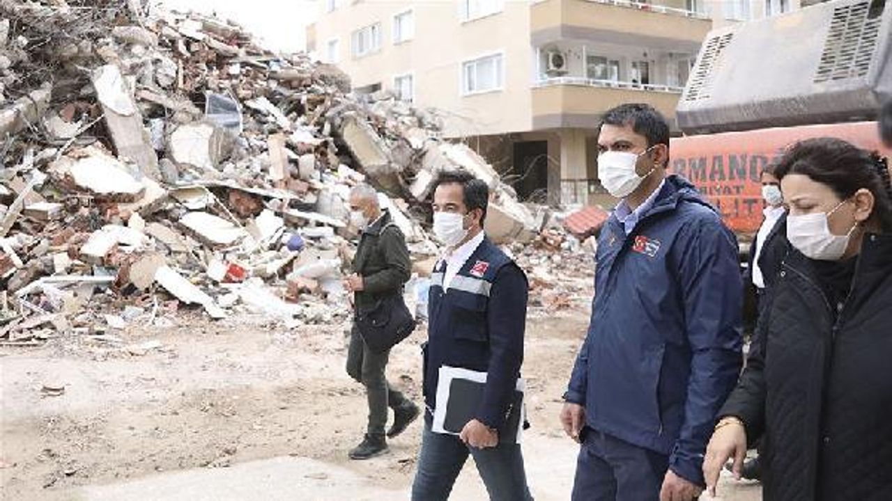 Murat Kurum 6 Şubat depremlerini video mesaj ile andı