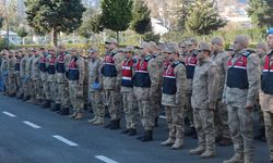 Jandarmadan deprem seferberliği: Trabzon’dan 300 kişilik ekip yola çıktı! Parola 'yorulmak, uyumak, durmak yok'