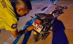 Ehliyetsiz sürücü plakasını kapattığı motosikletle kazada yaptı: 1 yaralı