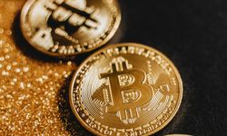 Bitcoin'in piyasa değeri 1 trilyon doların üzerine çıktı
