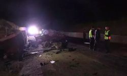 Diyarbakır'da feci trafik kazası: İki ölü
