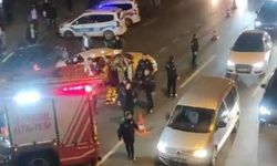 İstanbul'da 5 araç zincirleme çarpıştı: Çok sayıda ekip sevk edildi