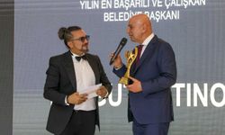 Turgut Altınok'a “Yılın En Başarılı ve En Çalışkan Belediye Başkanı” ödülü