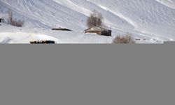 Muş Valisi Çakır, karla mücadele ekiplerini ziyaret etti