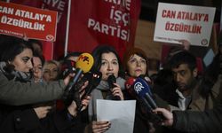 TİP üyeleri Can Atalay'ın milletvekilliğinin düşürülmesini protesto etti