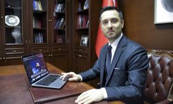 Türkiye'nin Vatikan Büyükelçisi Ulutaş, AA'nın "Yılın Kareleri" oylamasına katıldı
