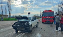 Aydın'da iki otomobil çarpıştı: 4 yaralı