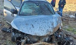 Mardin’de kontrolden çıkan otomobil takla attı: 4 yaralı