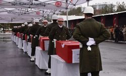 Şehit olan askerler için Şırnak'ta tören düzenlendi: Memleketlerine uğurlandılar