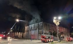 GÜNCELLEME - Antalya'da tersanede çıkan yangına ekiplerce müdahale ediliyor