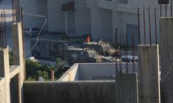 GÜNCELLEME - İsrail güçleri işgal altındaki Batı Şeria'da 2 mülteci kampına baskın düzenledi